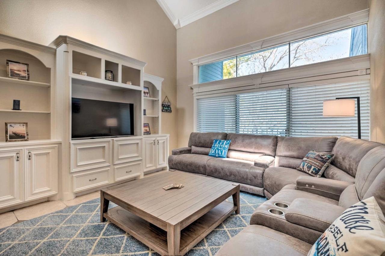 Idyllic Montgomery Condo With Pool And Lake View! Eksteriør billede