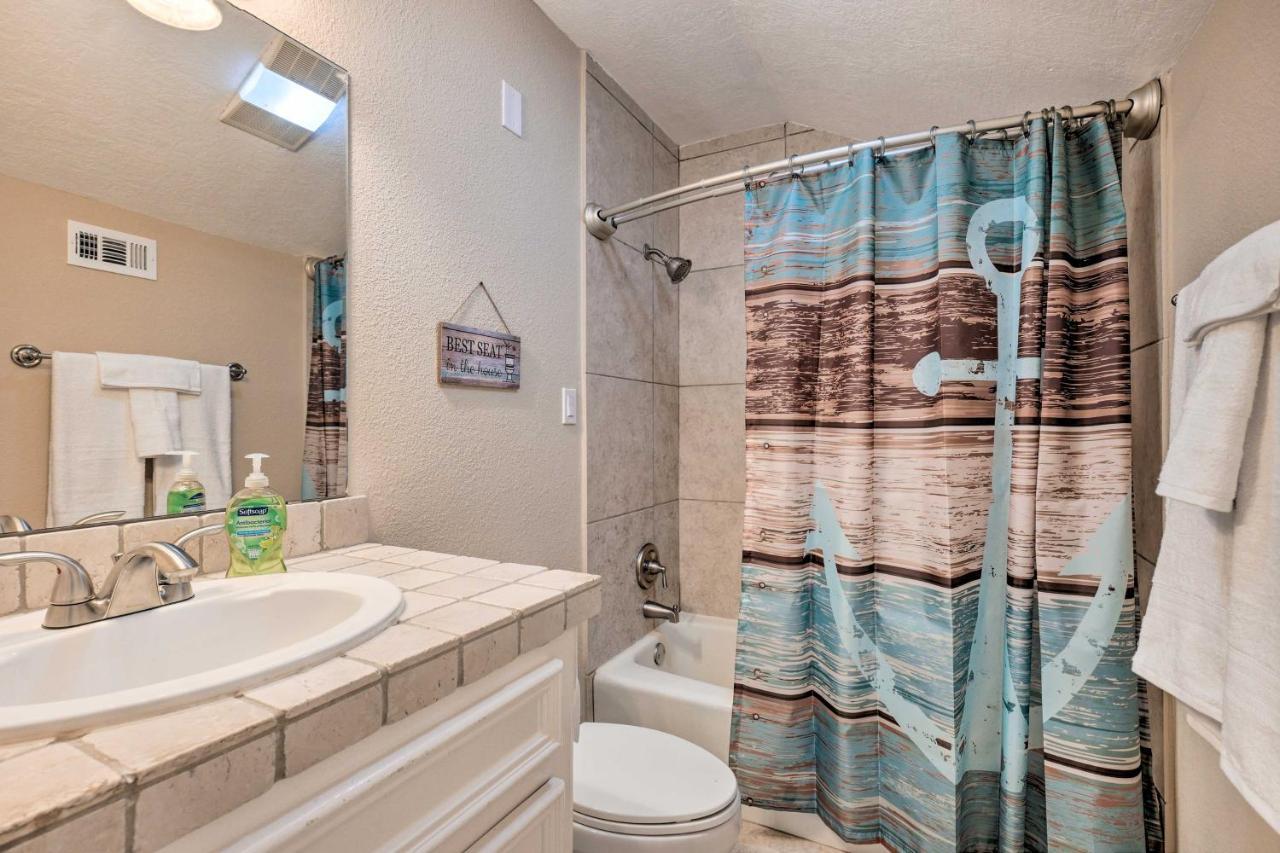 Idyllic Montgomery Condo With Pool And Lake View! Eksteriør billede